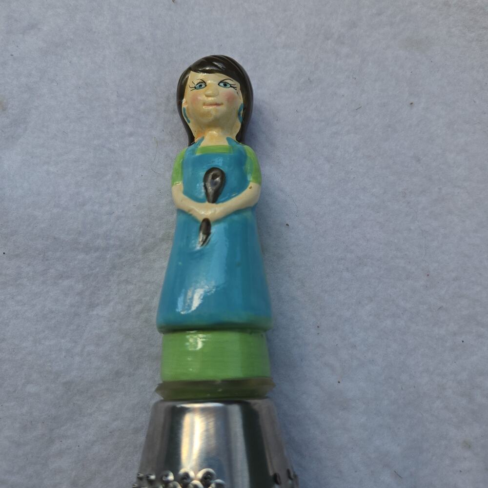 Pylones Cheese Grater Woman Figure On Top. 9 1/2 Tall. - Picture 2 of 6